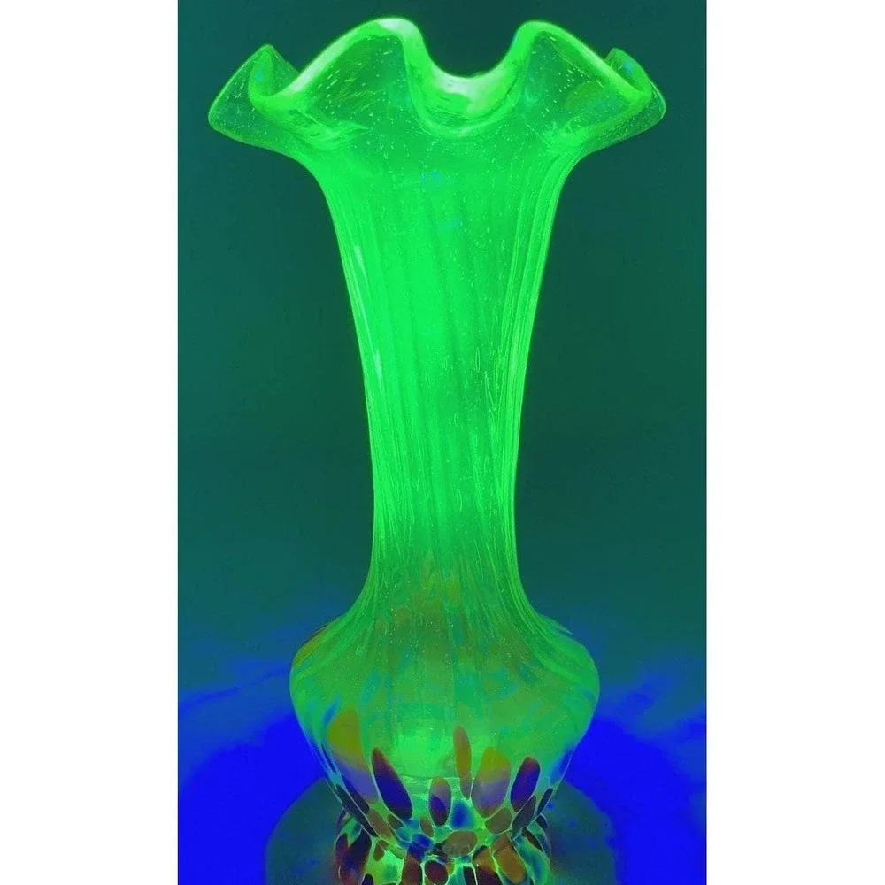 Antique Uranium Vivid UV Glow 